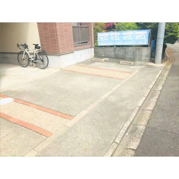 Boo.Hoo.Wooさくら　名古屋市賃貸　仲介手数料無料の駐車場