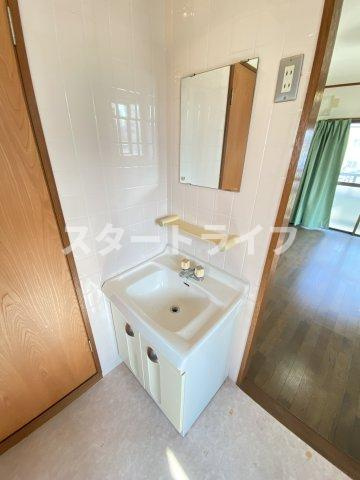 大阪市淀川区東三国４丁目の賃貸マンションの洗面所
