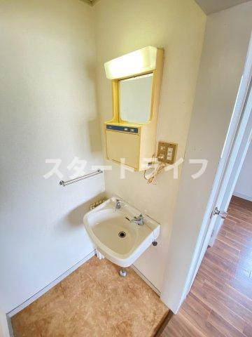 大阪市淀川区十三東１丁目の賃貸マンションの洗面所