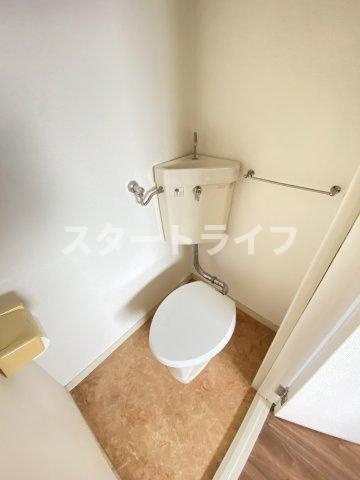 大阪市淀川区十三東１丁目の賃貸マンションのトイレ
