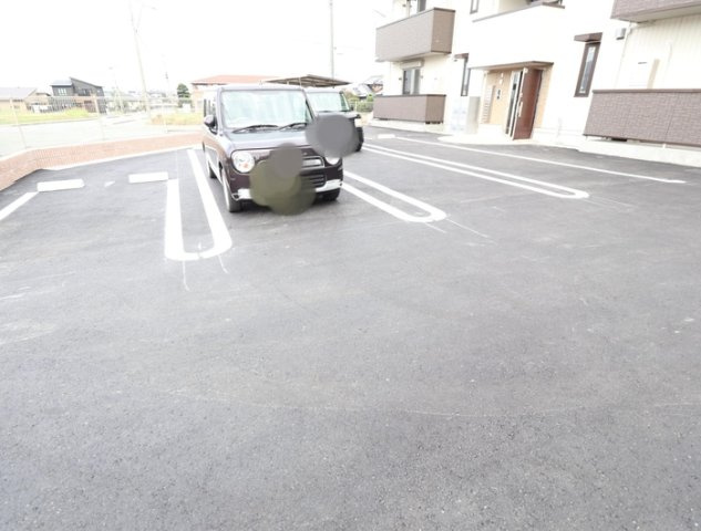 熊本市南区城南町さんさん２丁目のアパートの駐車場