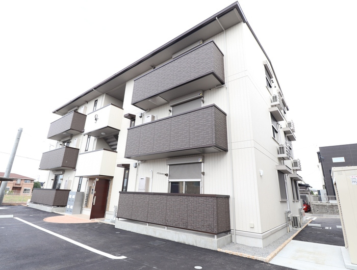 熊本市南区城南町さんさん２丁目のアパートの外観