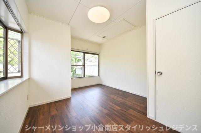 妙見町4番11号貸家の居間・リビング