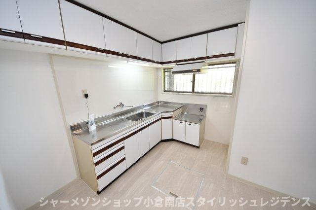 妙見町4番11号貸家のキッチン