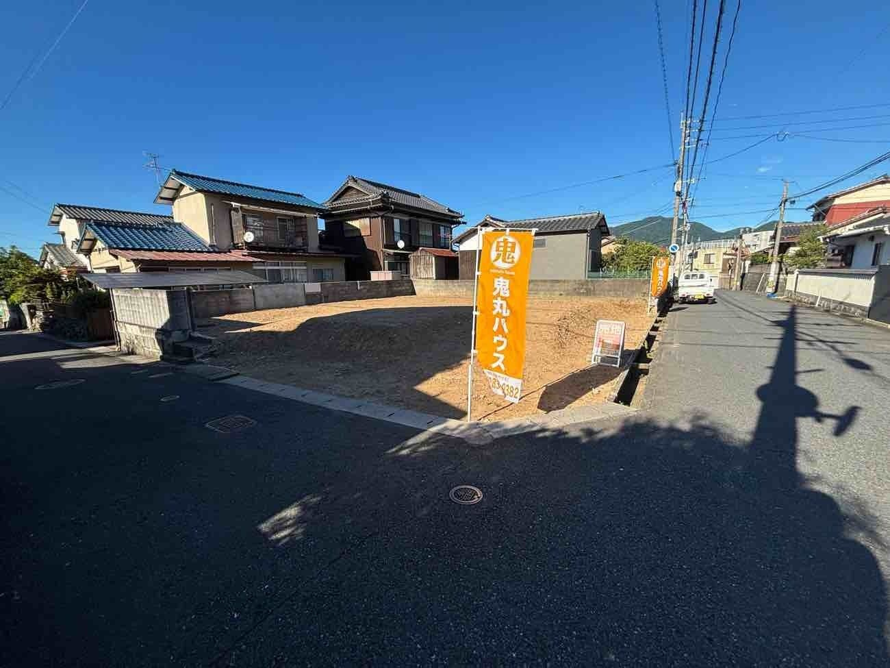 春日台一丁目の前面道路含む現地写真|現地（2026年7月27日）撮影