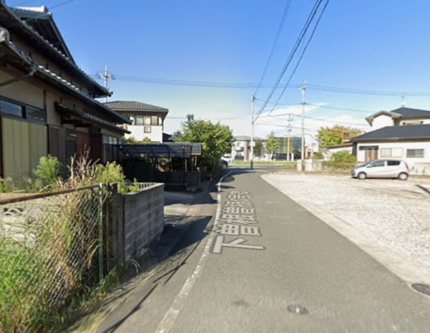 中曽根東二丁目の前面道路含む現地写真