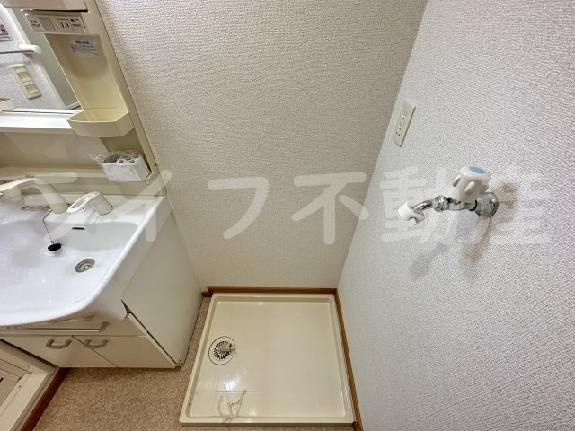 ネオ・グランツ高井田の洗面所|ゆったりとスペースのある洗面所