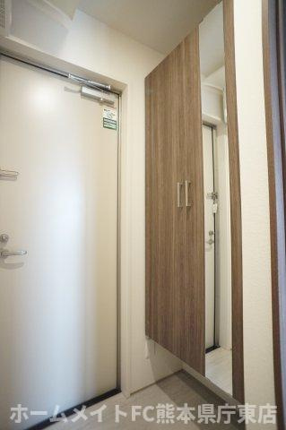上益城郡益城町大字広崎のアパートの玄関