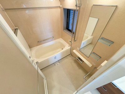 【トイレ】 | ジオ千里中央フロントコートA棟 | 落ち着いた色調のトイレです