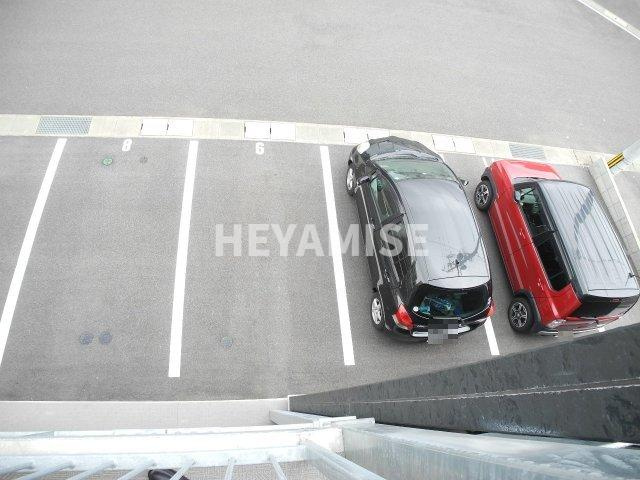 MODERN PALAZZO 諫早Primeの駐車場