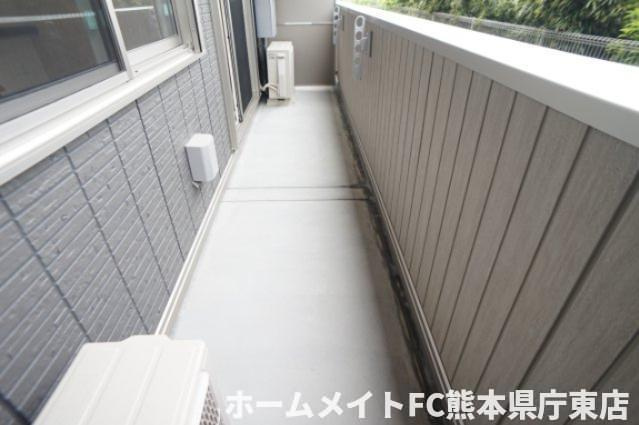 上益城郡益城町大字広崎のアパートのバルコニー
