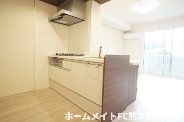 上益城郡益城町大字広崎のアパートのキッチン