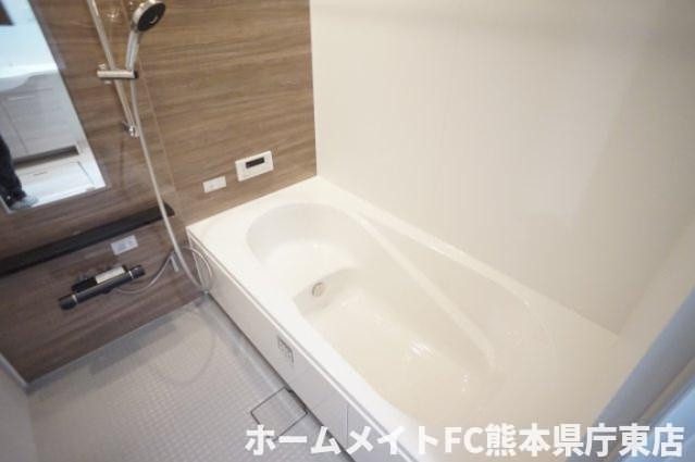 上益城郡益城町大字広崎のアパートの浴室