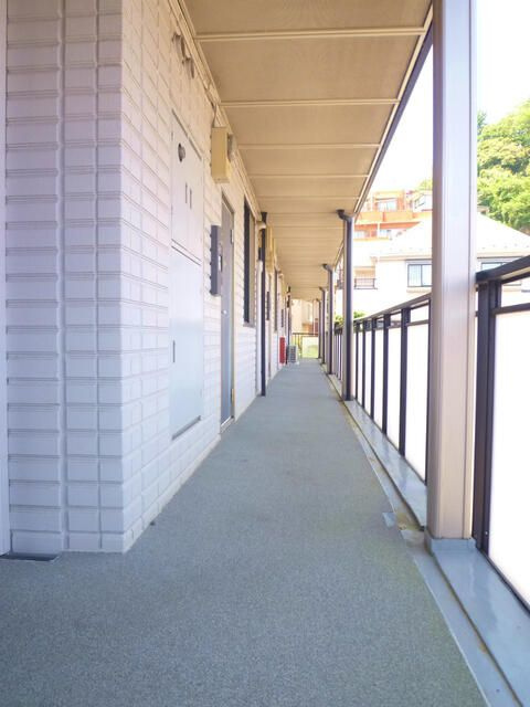 ファミールＫＯＷＡのロビー