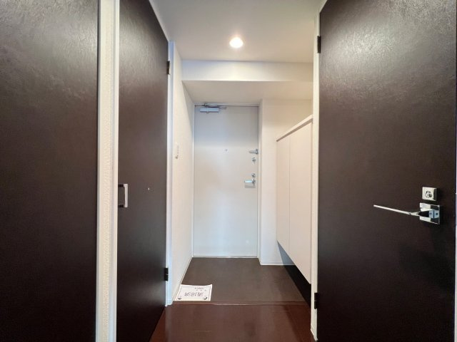 SERENiTE本町エコートの玄関
