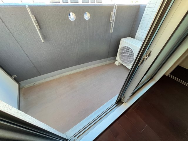 SERENiTE本町エコートのバルコニー
