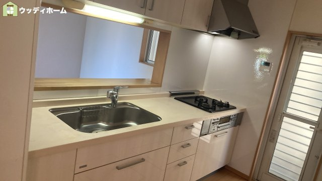 草加市青柳8丁目　中古一戸建てのキッチン