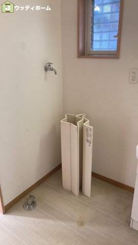 草加市青柳8丁目　中古一戸建てのランドリースペース