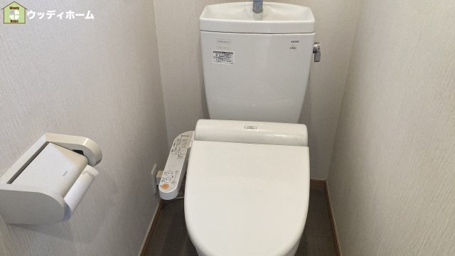 草加市青柳8丁目　中古一戸建てのトイレ