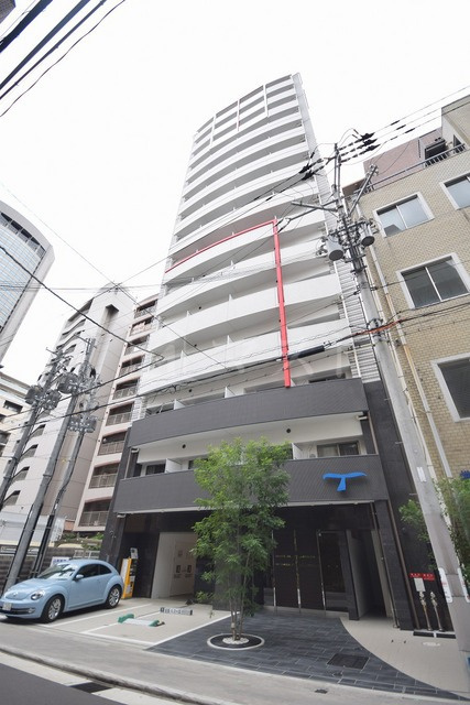 APRILE南森町の外観
