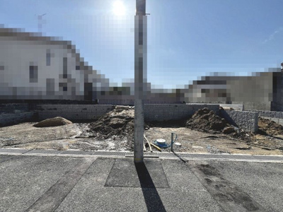 【外観】 | １号棟 | 【令和８年８月完成予定！全２区画】東向き日当り良好！たっぷりの陽光に包まれる明るく綺麗なお住まいで新生活始めませんか♪
