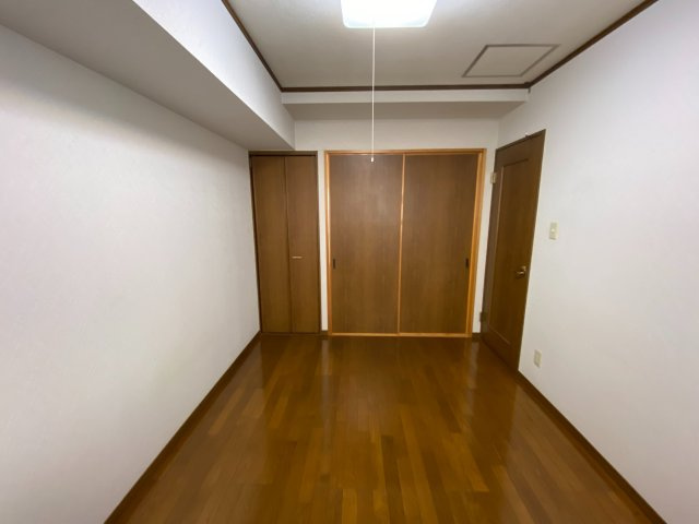 フリーベル天久新都心 の洋室