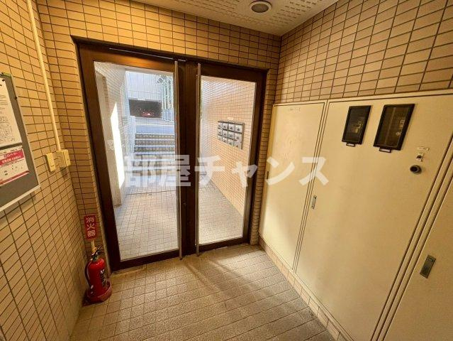 アーバンポイント新栄のロビー