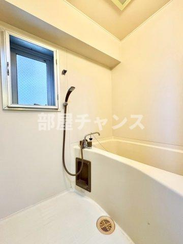 アーバンポイント新栄の浴室