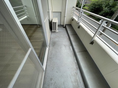 【バルコニー】 | グランシャルマン新大阪 | バルコニーです。