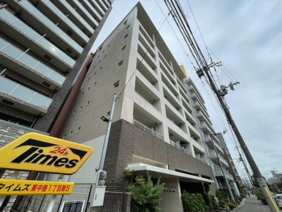 【外観】 | グランシャルマン新大阪 | シンプルで高級感のある外観です。