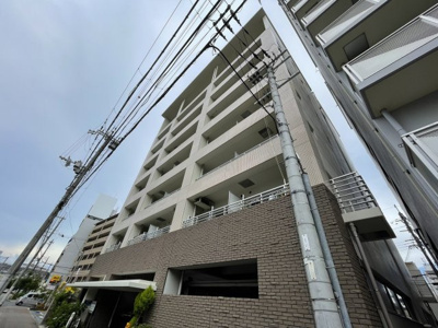 【外観】 | グランシャルマン新大阪 | シンプルで高級感のある外観です。