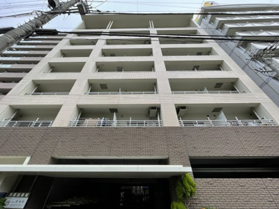 【外観】 | グランシャルマン新大阪 | シンプルで高級感のある外観です。