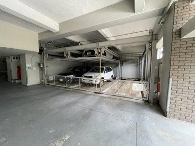 【駐車場】 | グランシャルマン新大阪 | 駐車場です。