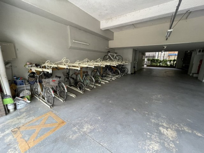 【その他】 | グランシャルマン新大阪 | 自転車置き場です。