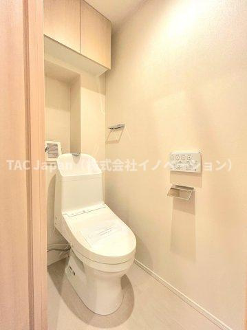 マークス亀戸のトイレ|十分なスペースを確保したトイレ。
収納もございますのでシンプルな空間を保てます。