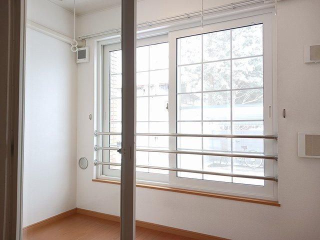 メゾン　サンパティックⅠの内装|明るい色調の室内です