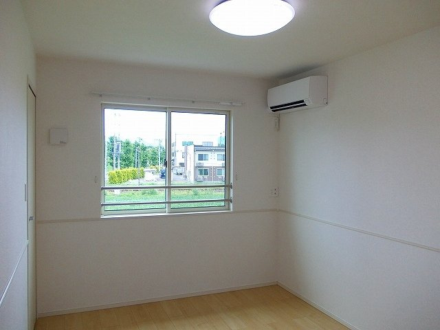 ワイレアの内装|明るい室内です