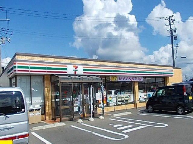 リサ・ファミリアⅡの周辺|秋田飯島新町2丁目店まで580m