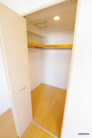 カルム緑地公園３　仲介手数料無料の収納