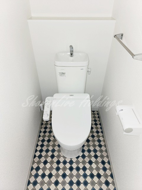 横浜市西区久保町の賃貸マンションのトイレ