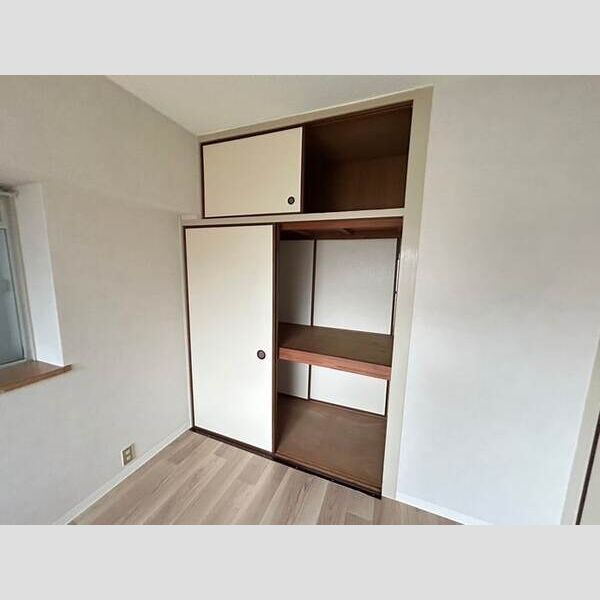 ユタカガーデン円町（旧ルネ織作）の収納