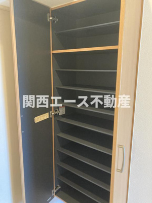 【玄関】 | メゾンルミエール