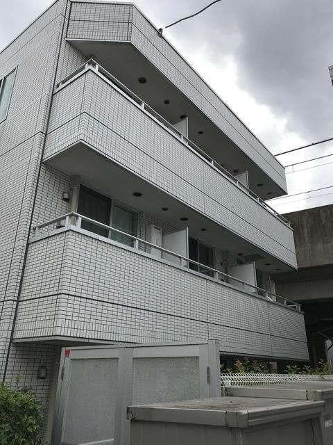 ホワイトヒルズ富士見台の外観