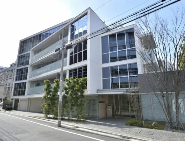 港区六本木７丁目の賃貸マンション