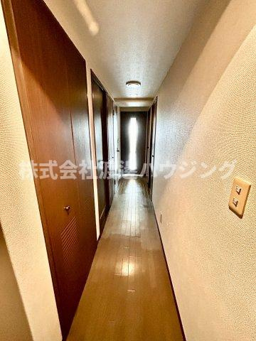 コートアメニティ江坂の玄関