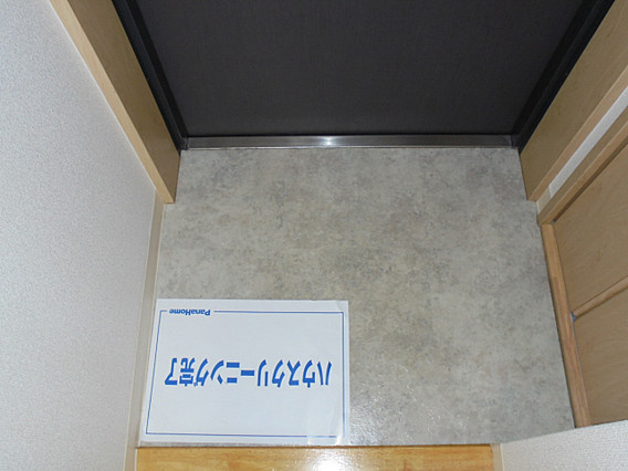 カーサ岡本2丁目の玄関