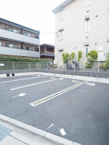 【駐車場】