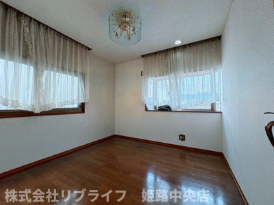 【洋室】 | 安田4丁目貸家