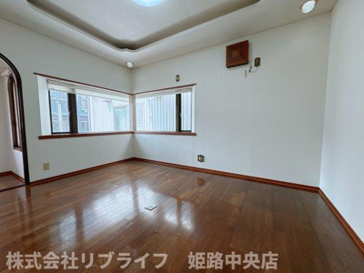 【洋室】 | 安田4丁目貸家