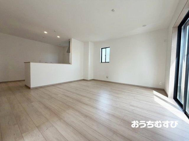 小牧市本庄57番(全1棟)の居間・リビング